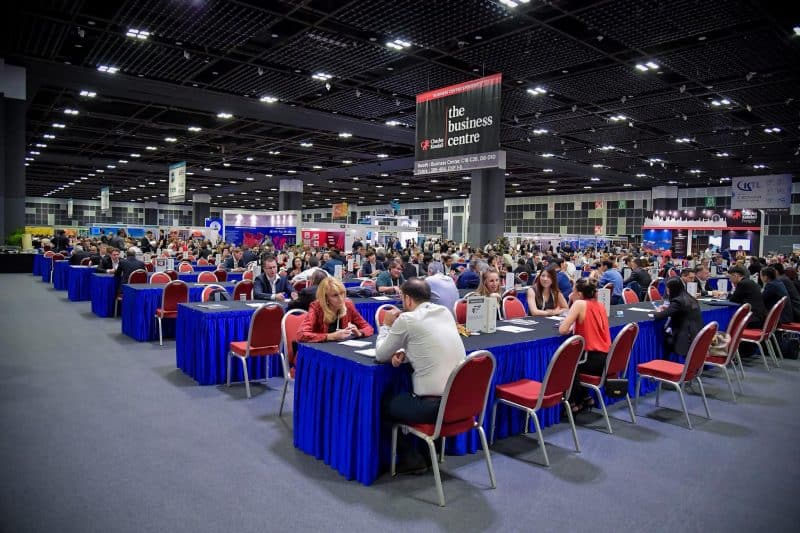 ศูนย์บริการมัลติมีเดียครบวงจรพร้อมอุปกรณ์ถ่ายทอดสดระดับมืออาชีพ