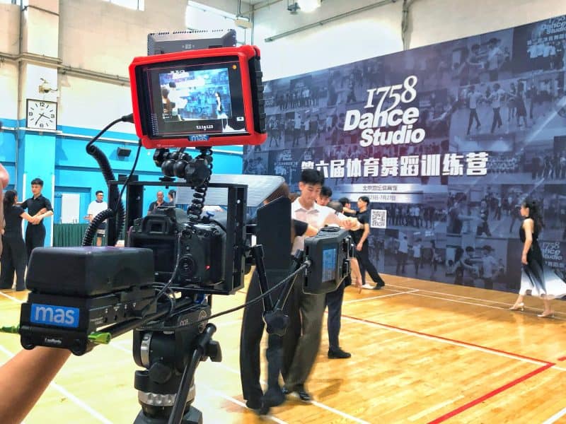 ศูนย์บริการมัลติมีเดียครบวงจรพร้อมอุปกรณ์ถ่ายทอดสดระดับมืออาชีพ